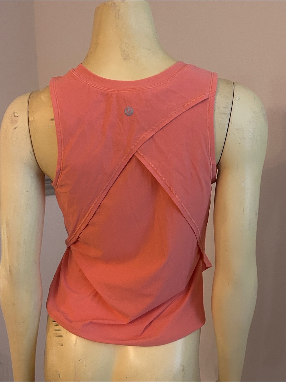 lululemon athletica Coral Pink Open-Crossover Back Tank Size 6